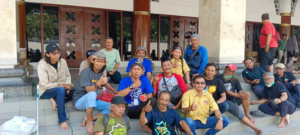 Ketua SMSI kota surabaya Iskandar pribowo